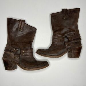 FRYE 77374 Carmen Harness Brown Leather Motorcycle Boot Women’s Size 9 B Pull On